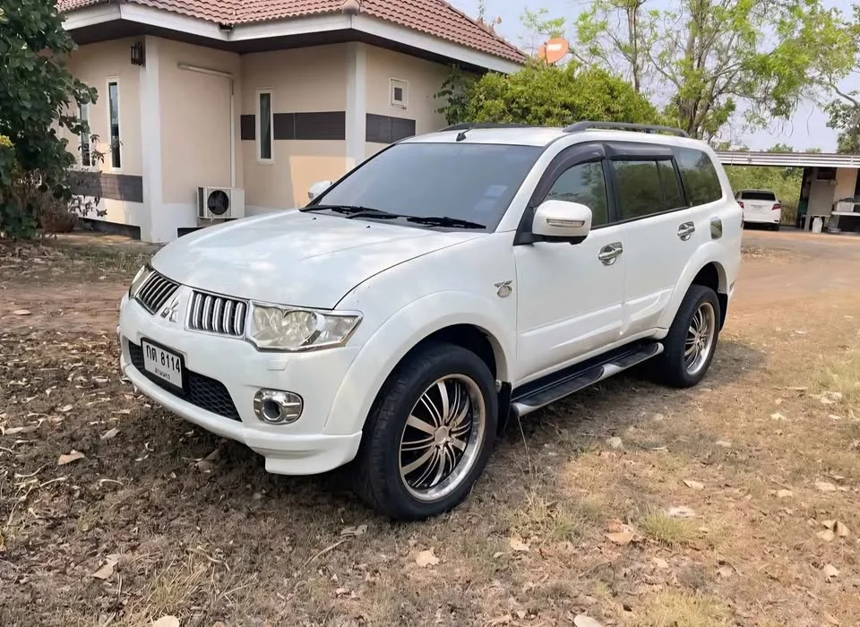 2011 Mitsubishi Pajero Sport II 3