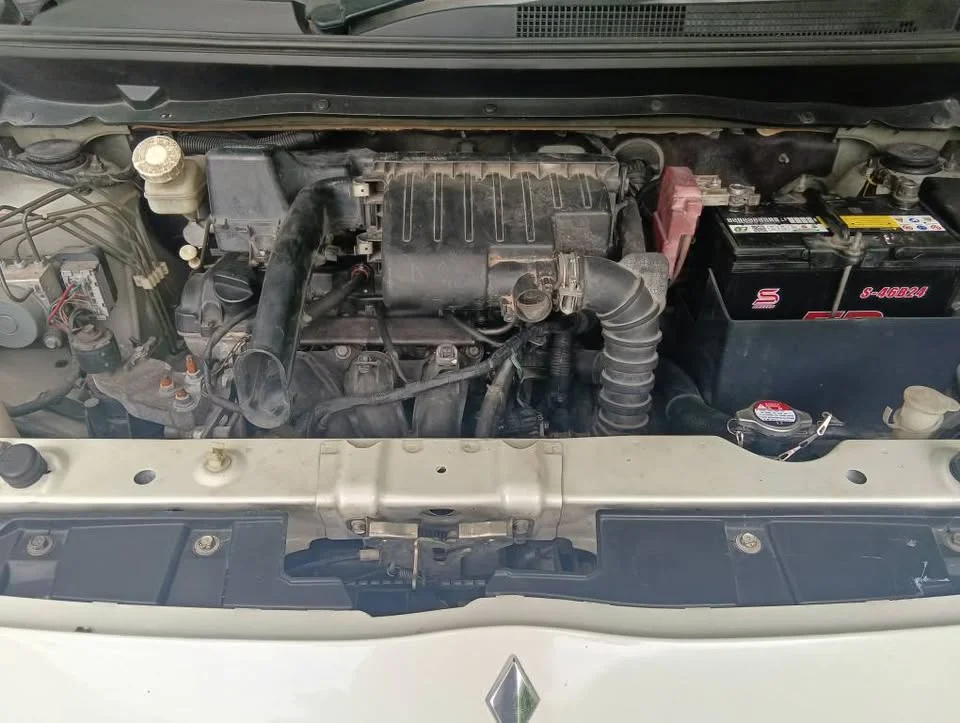 2012 Mitsubishi Mirage VI 3