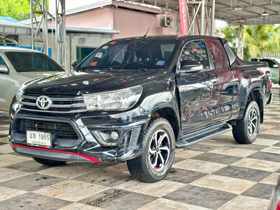 2016 Toyota Hilux VIII 3