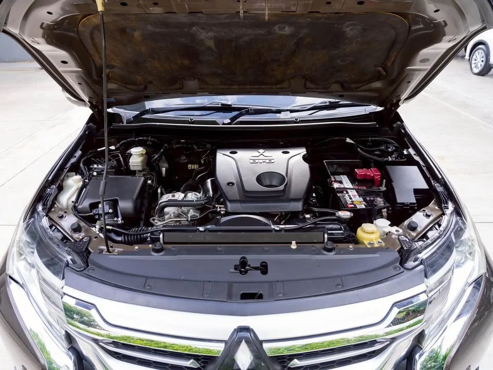2015 Mitsubishi Pajero Sport III 3