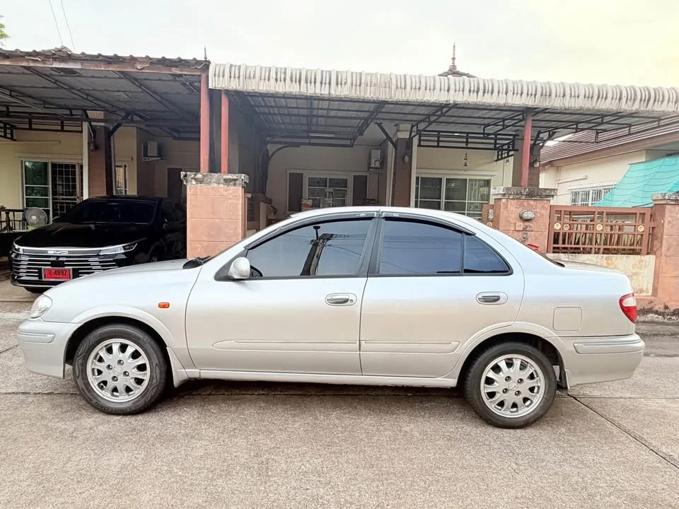 2001 Nissan Sunny N16 3
