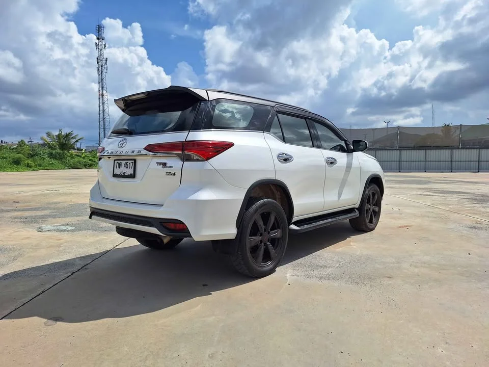 2016 Toyota Fortuner II 2