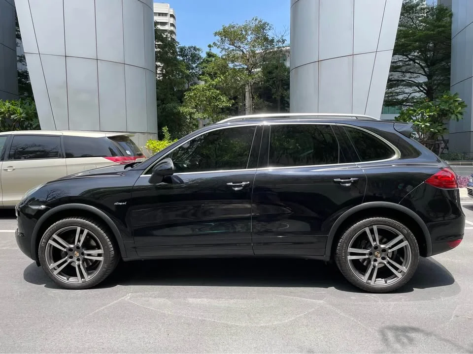 2011 Porsche Cayenne II 2