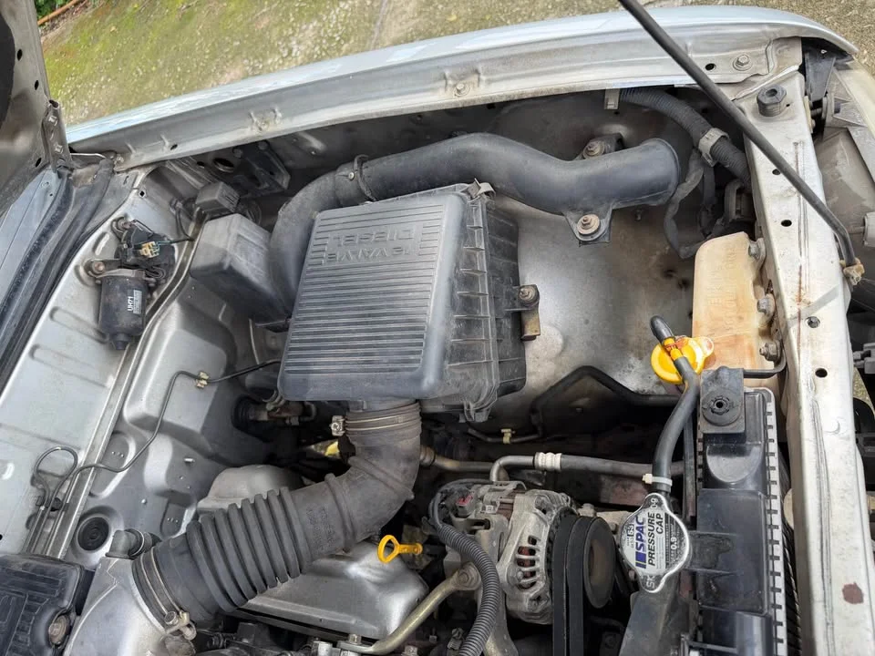 2003 Mazda 2500 Fighter V 3