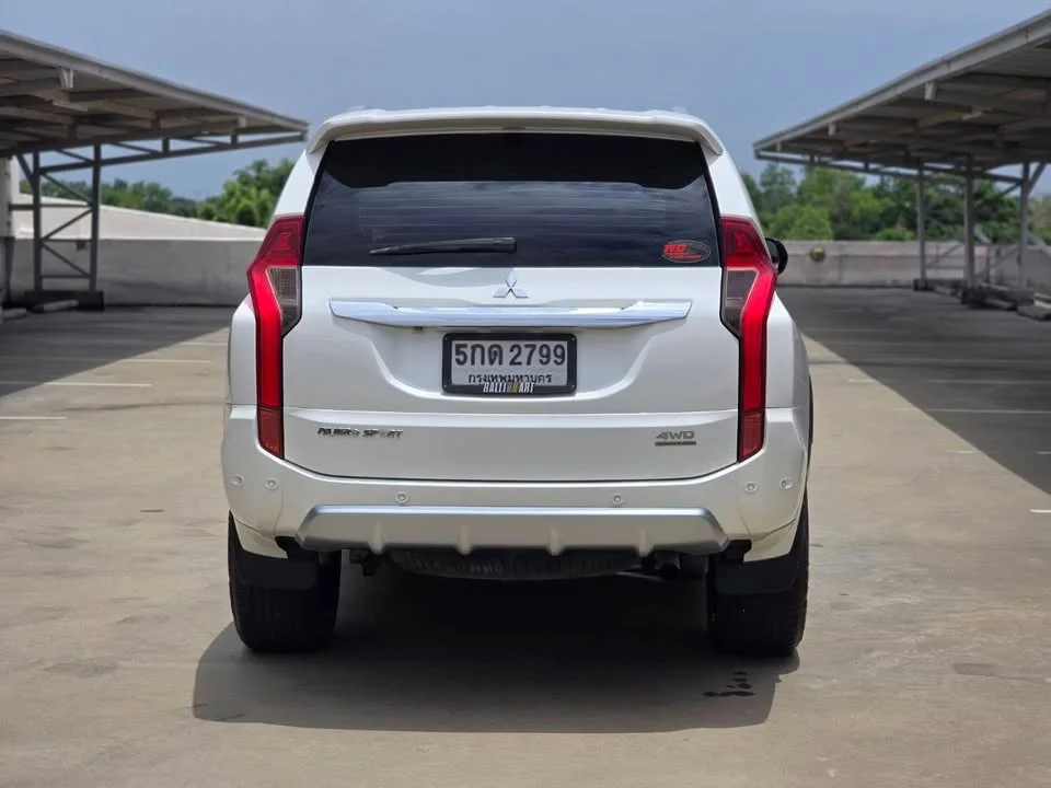 2016 Mitsubishi Pajero Sport III 3