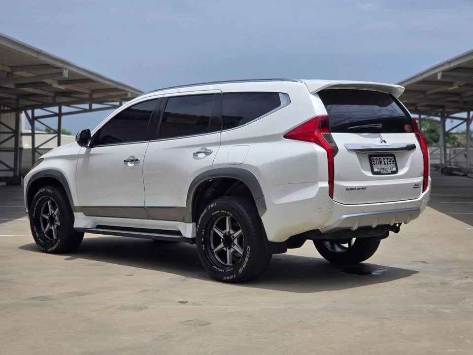 2016 Mitsubishi Pajero Sport III 2