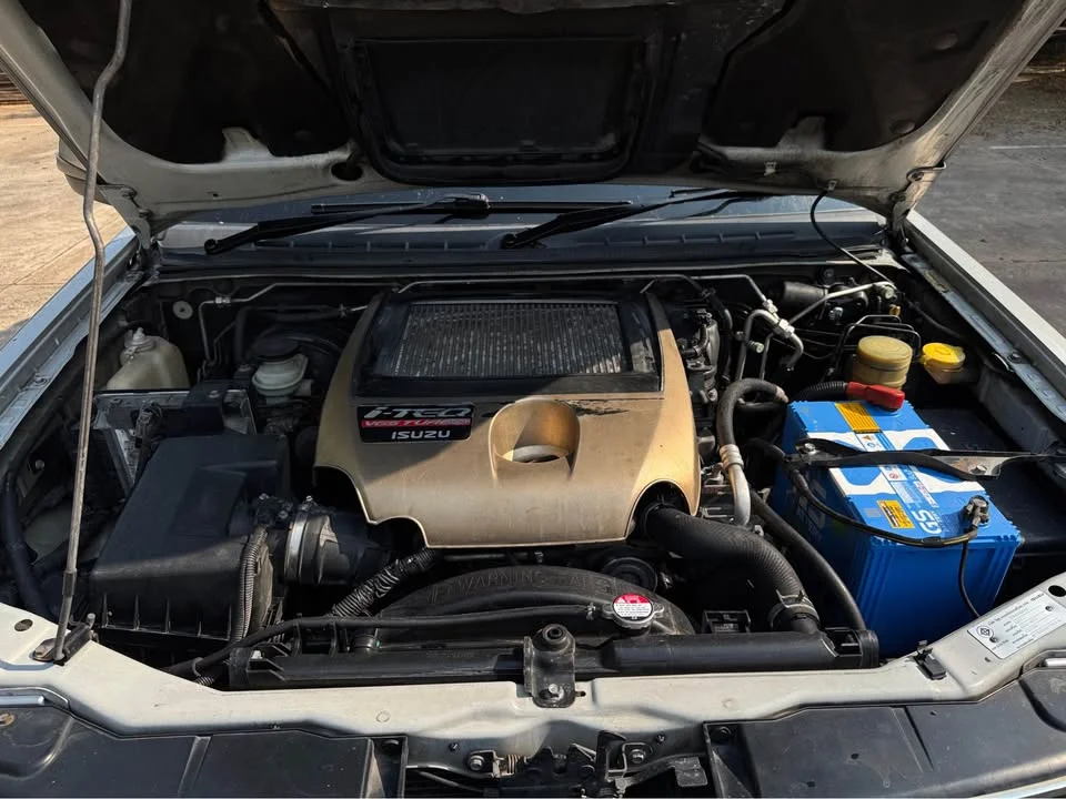 2007 Isuzu MU-7 3