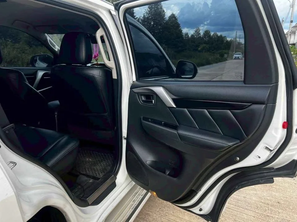 2015 Mitsubishi Pajero Sport III 2