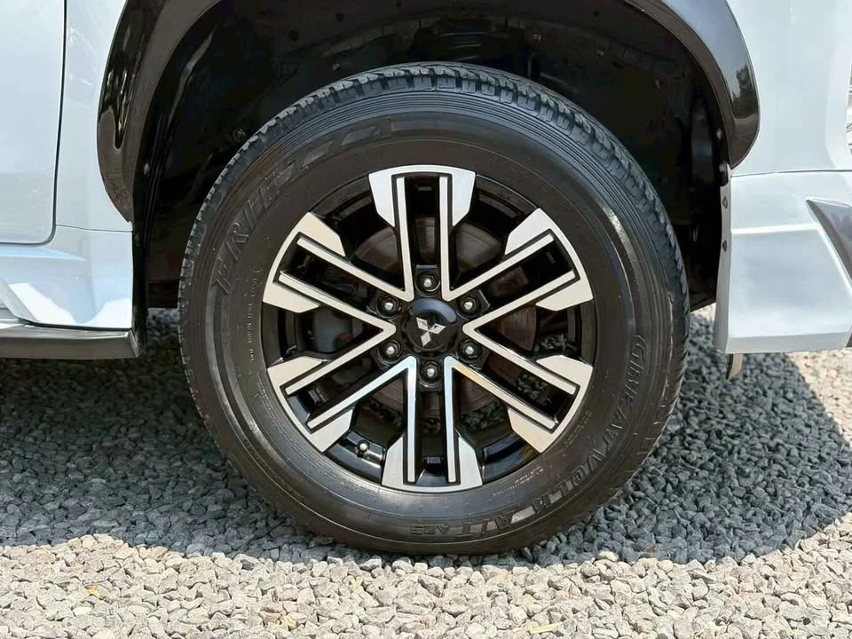 2019 Mitsubishi Pajero Sport III 2