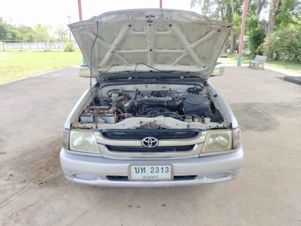 2002 Toyota Hilux Tiger VI 2