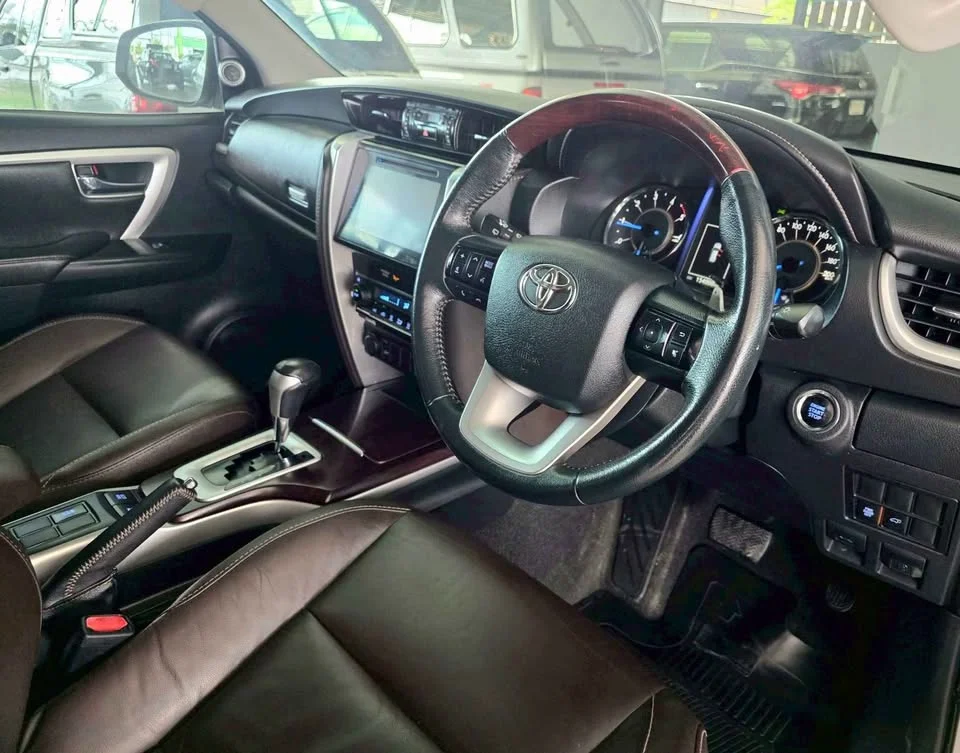 2019 Toyota Fortuner II 2