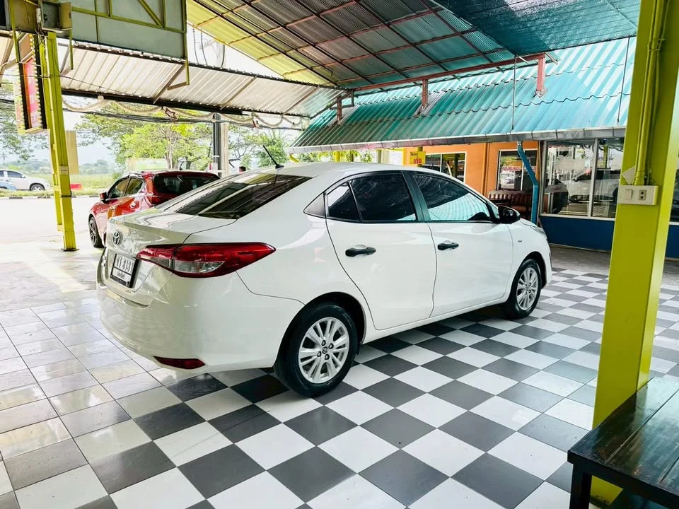 2019 Toyota Yaris ATIV III 3