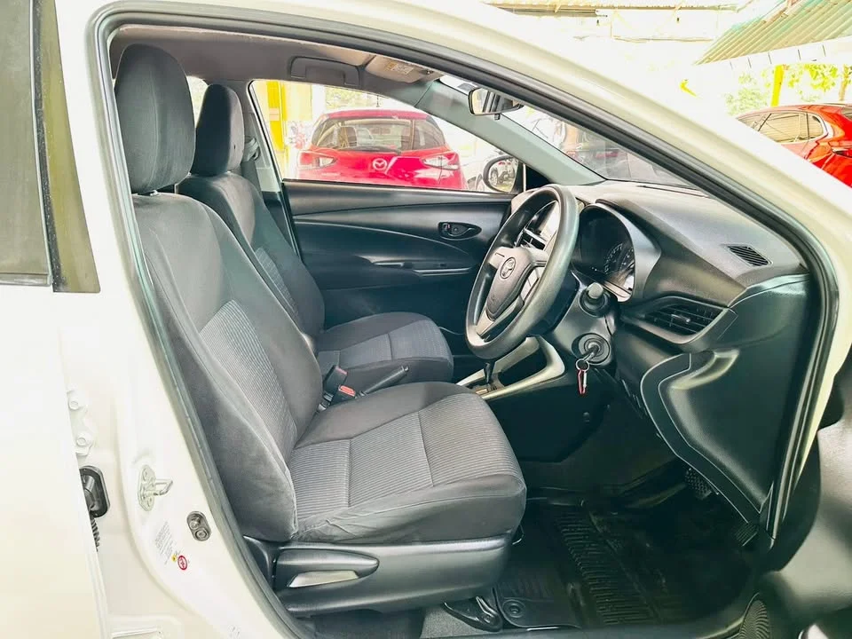 2019 Toyota Yaris ATIV III 2