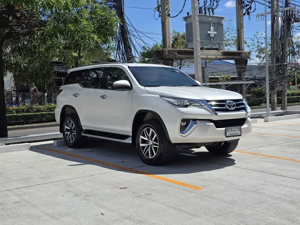 2019 Toyota Fortuner II 2
