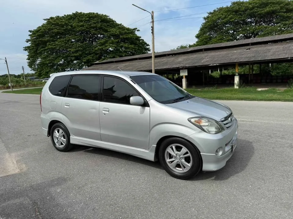 2005 Toyota Avanza I 2