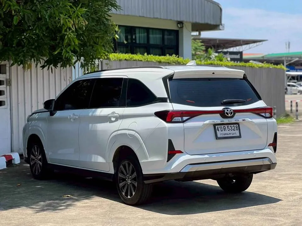 2023 Toyota Veloz III 2