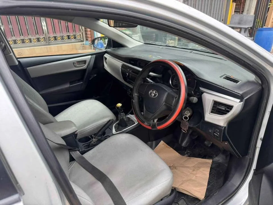 2014 Toyota Corolla Altis XI (E170) 3