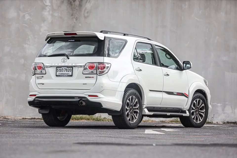 2014 Toyota Fortuner I 3