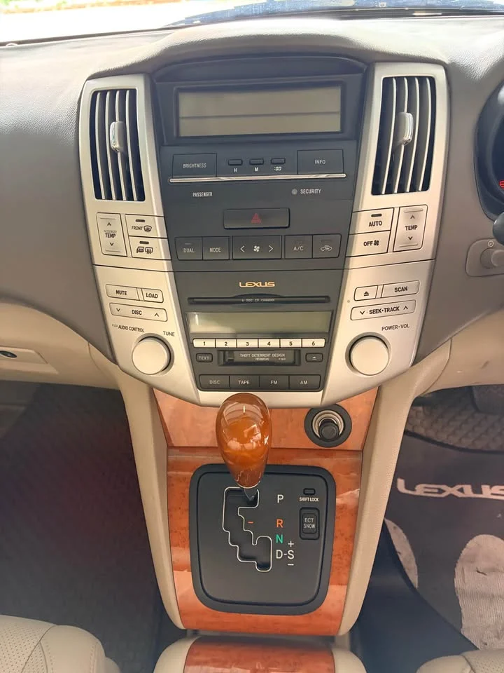 2004 Lexus RX II 3
