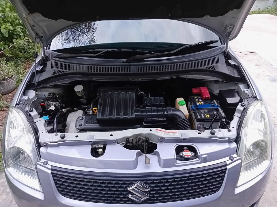 2013 Suzuki Swift I 3