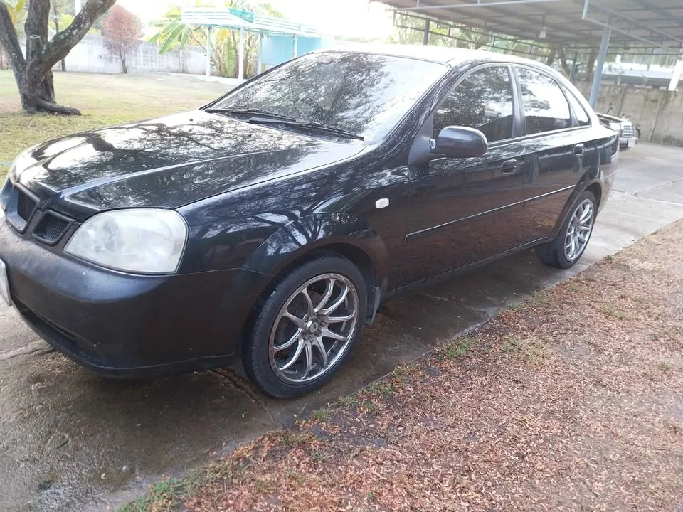 2005 Chevrolet Optra 3