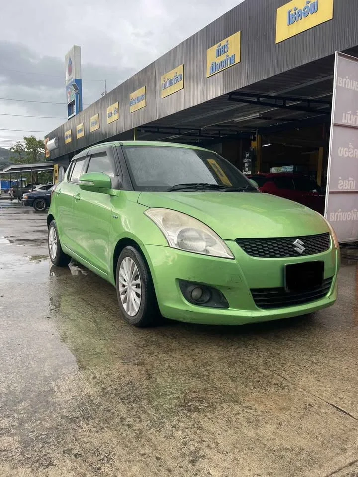 2013 Suzuki Swift II 2