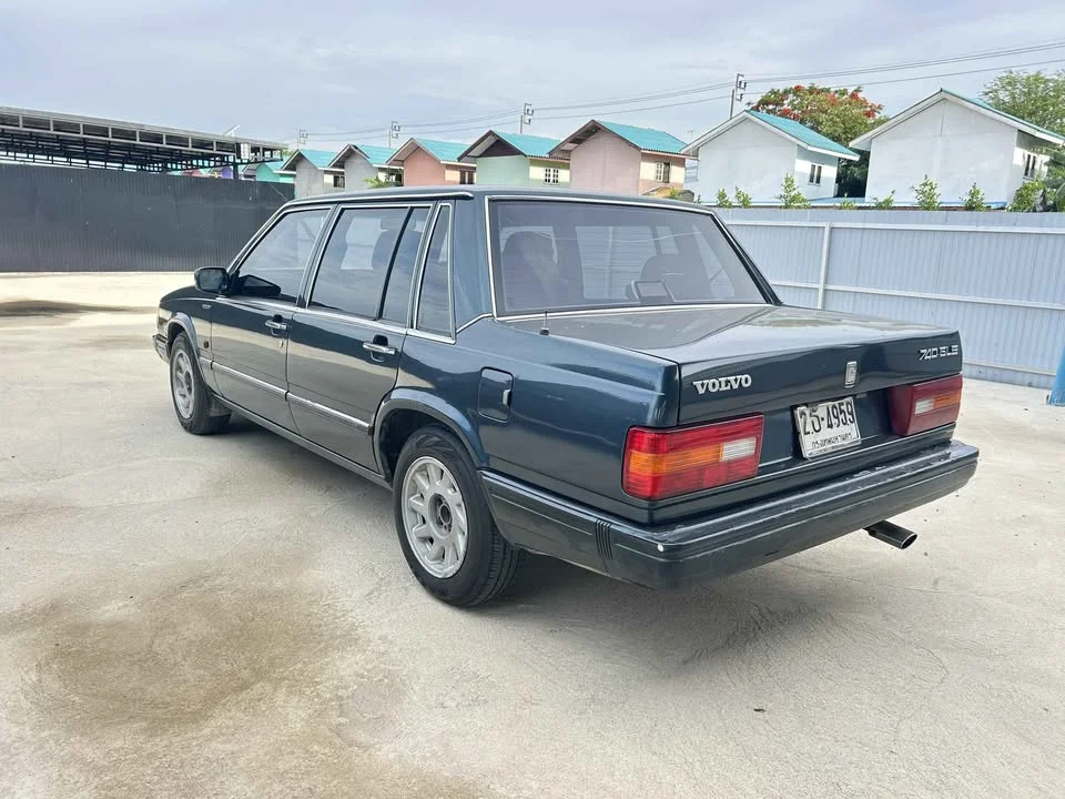 1990 Volvo 700 Series 2