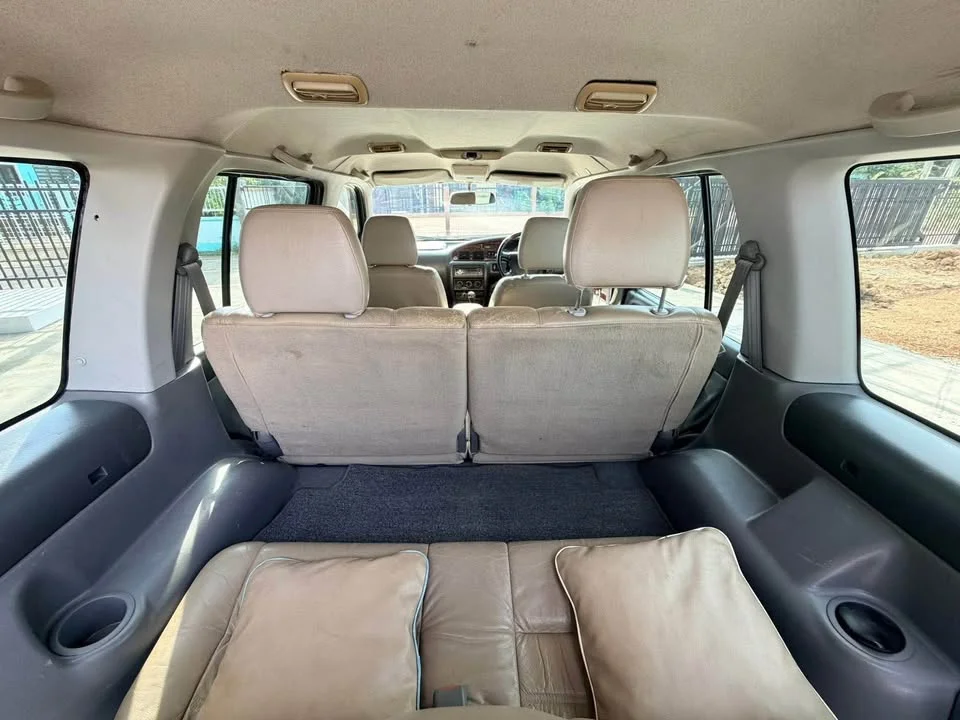 2003 Ford Everest I 3