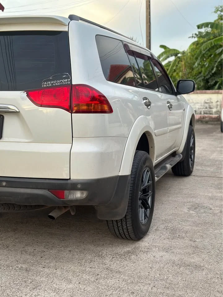 2012 Mitsubishi Pajero Sport II 3