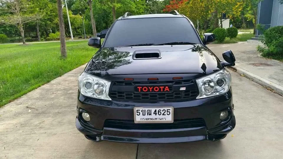 2005 Toyota Fortuner I 2