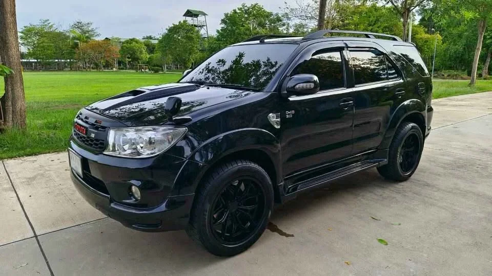 2005 Toyota Fortuner I 3