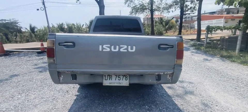 1993 Isuzu TFR III 3