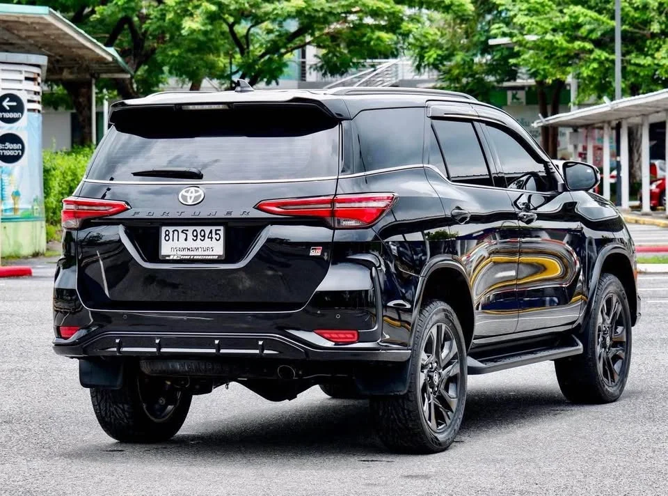 2024 Toyota Fortuner II 3