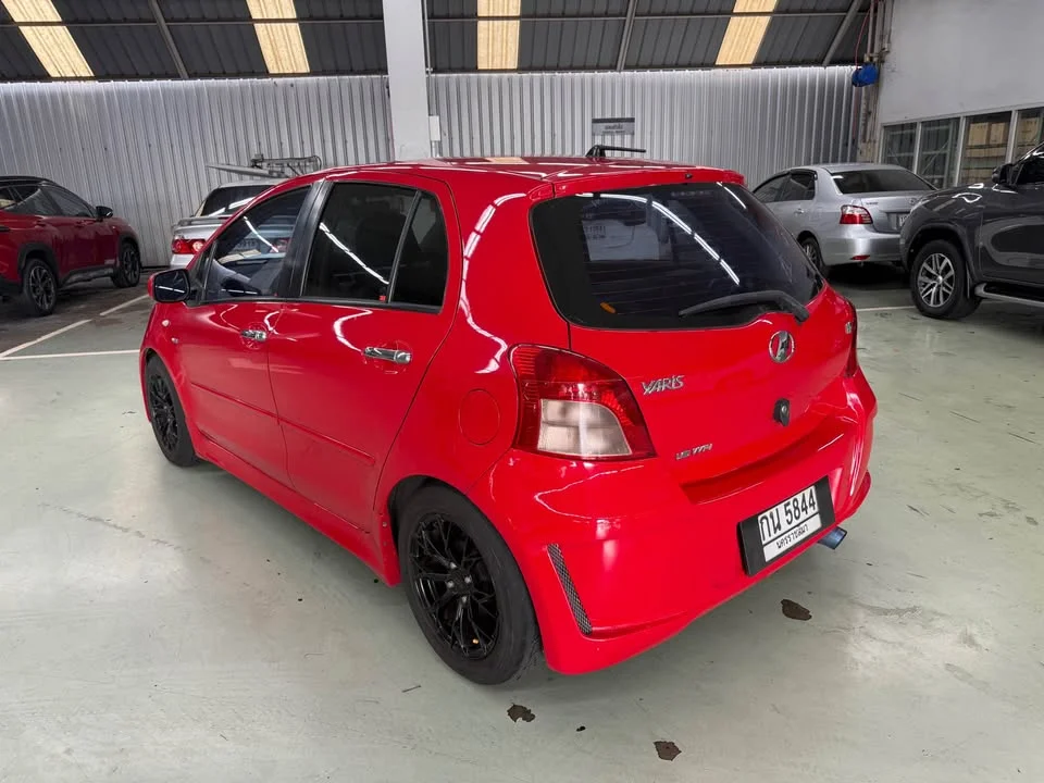 2007 Toyota Yaris II 2