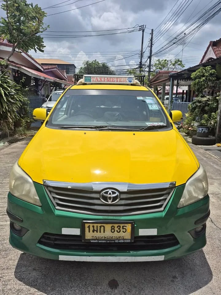 2014 Toyota Innova I 3