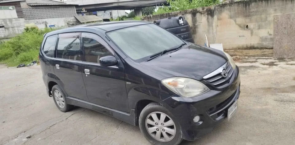 2011 Toyota Avanza I 2