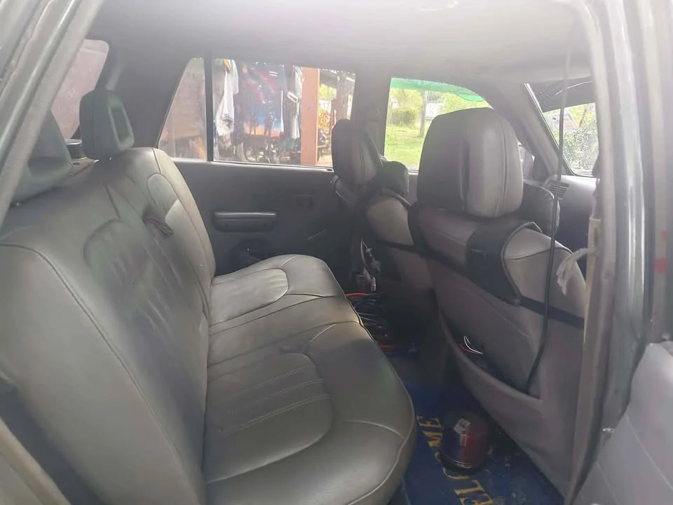 1999 Toyota Hilux Surf II 3