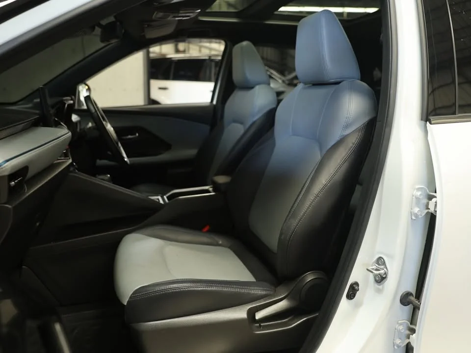 2025 Toyota Yaris Cross AC200 2