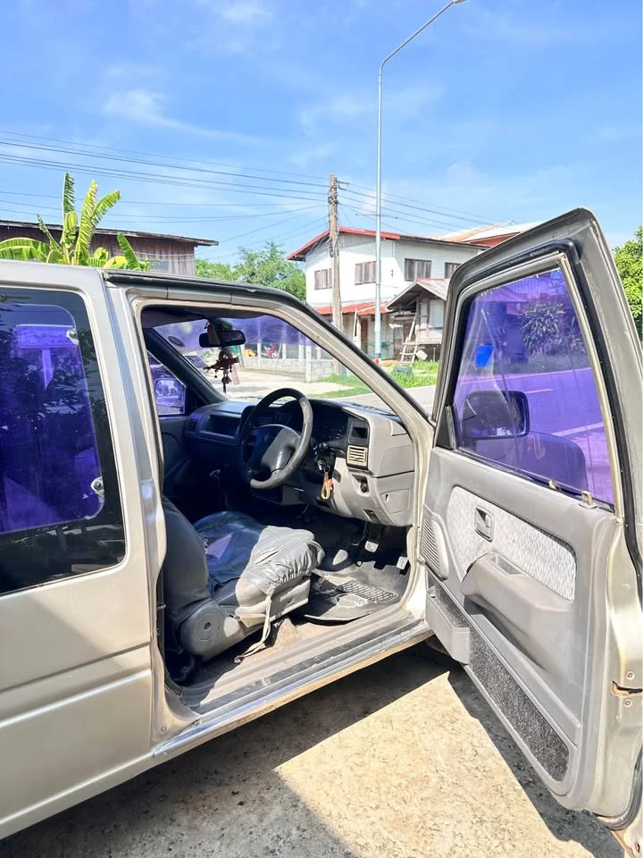 2000 Isuzu Faster Dragon Eyes III 2