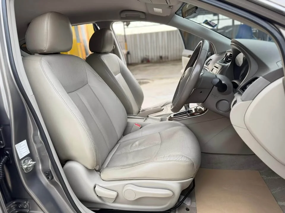 2012 Nissan Sylphy III (B17) 3