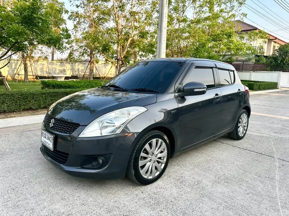 2013 Suzuki Swift II 2