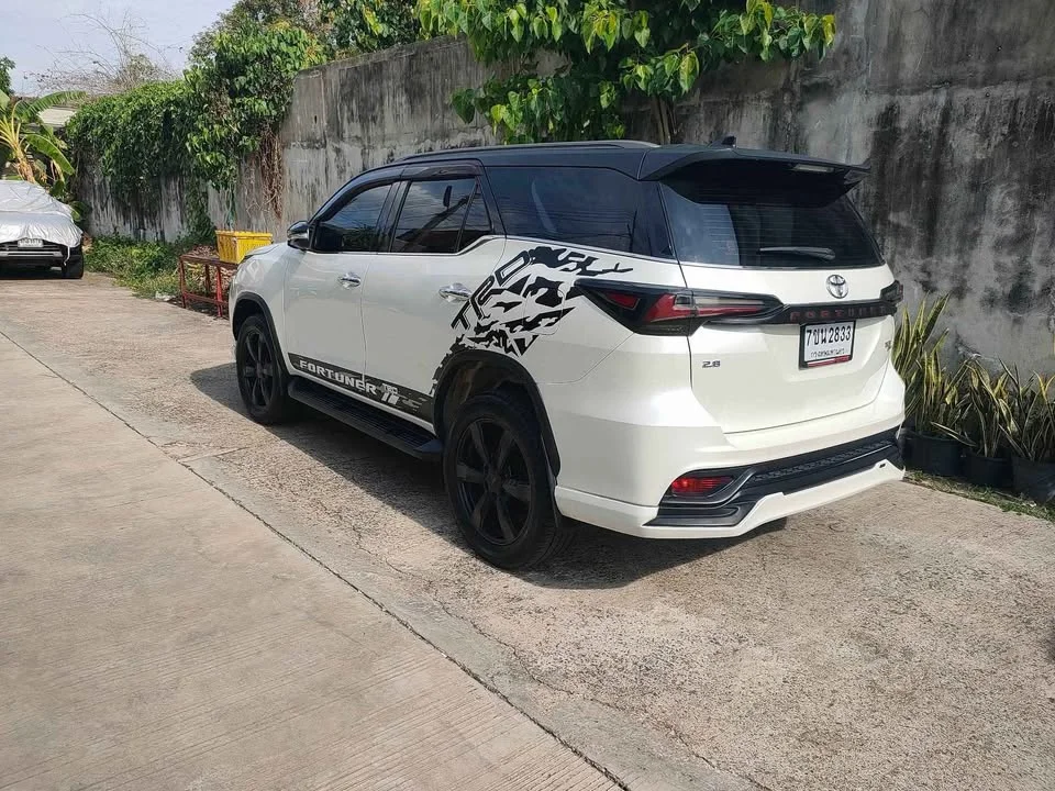 2017 Toyota Fortuner II 2