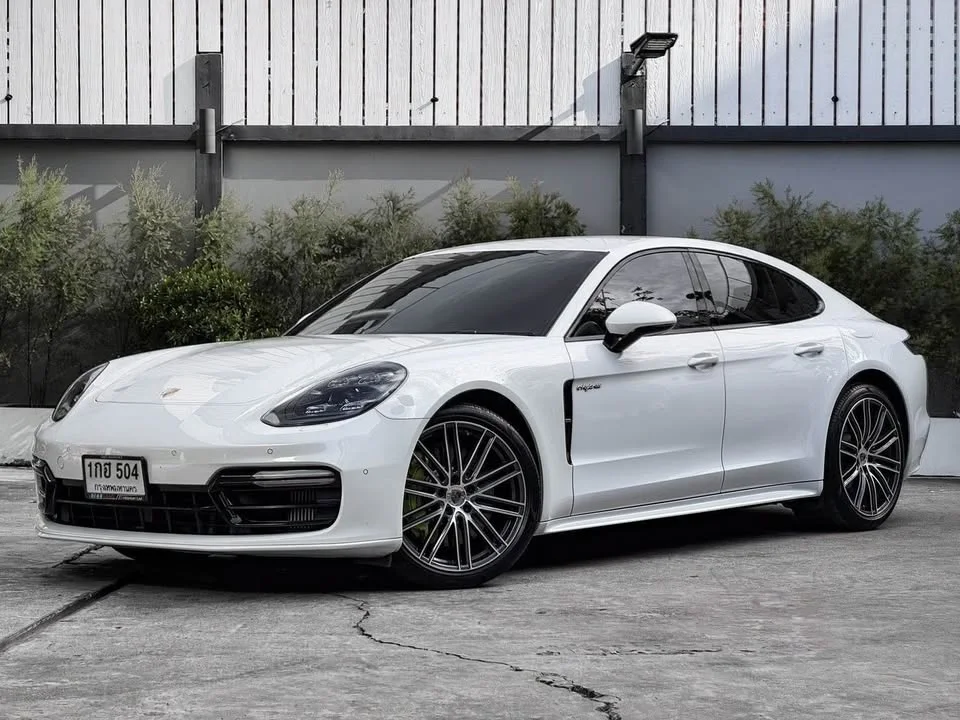 2017 Porsche Panamera II 3