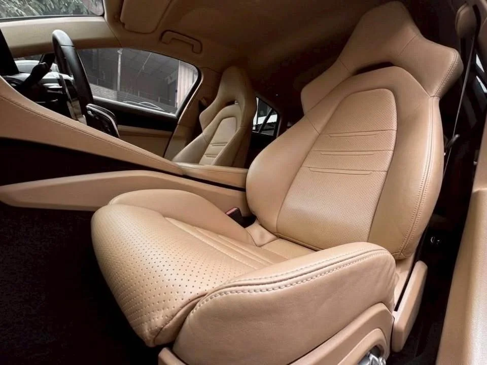 2017 Porsche Panamera II 2