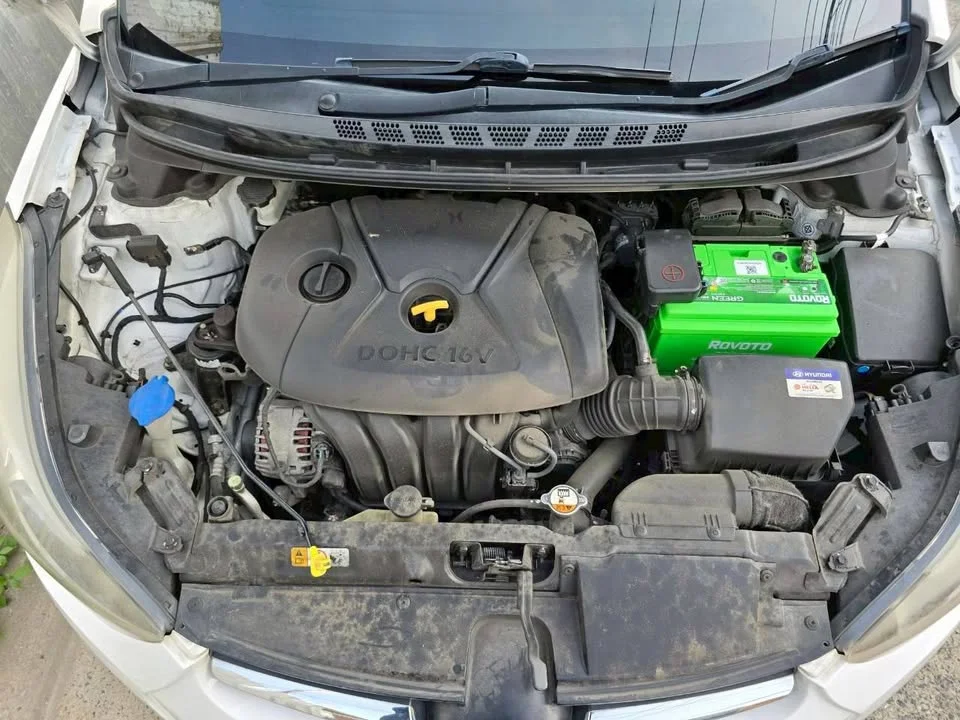 2014 Hyundai Elantra V 3