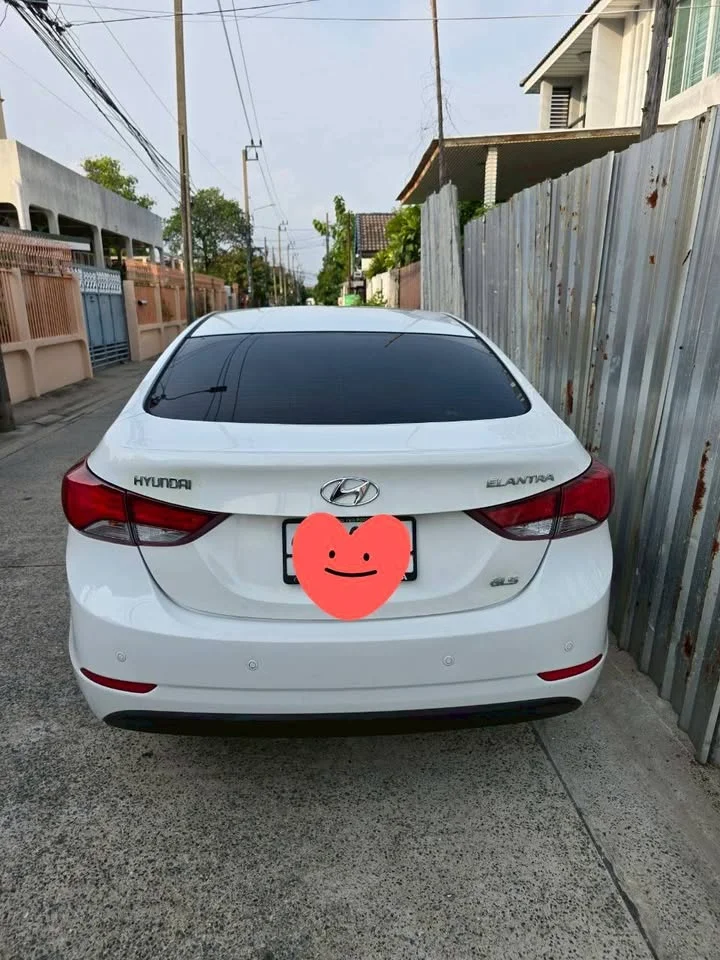 2014 Hyundai Elantra V 2