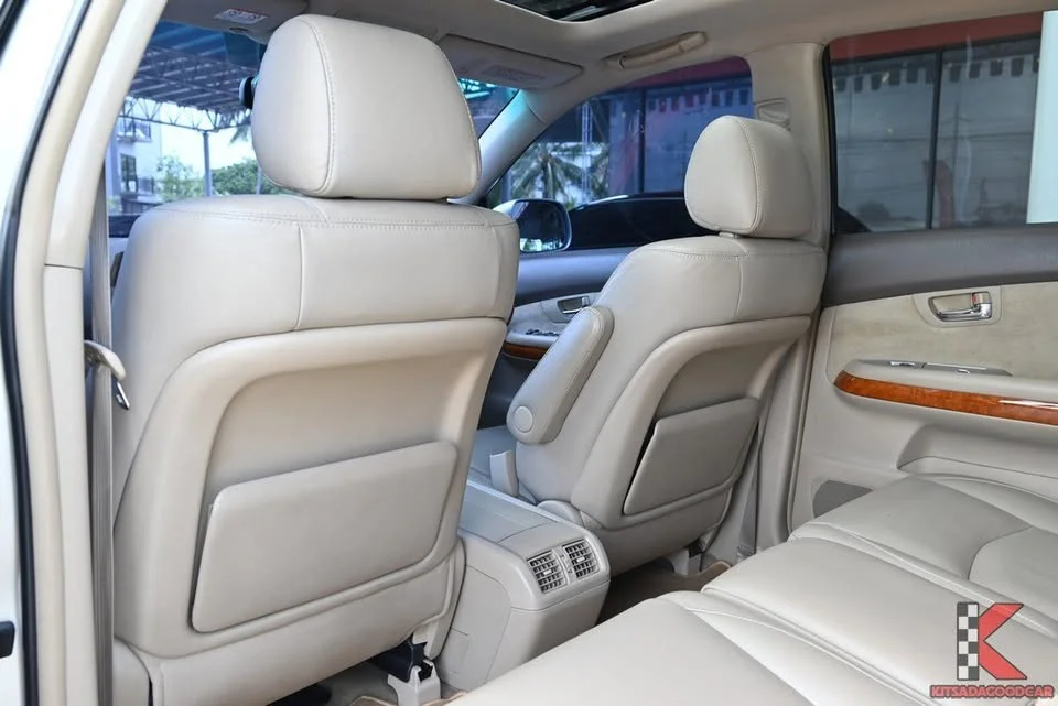 2005 Toyota Harrier II 2