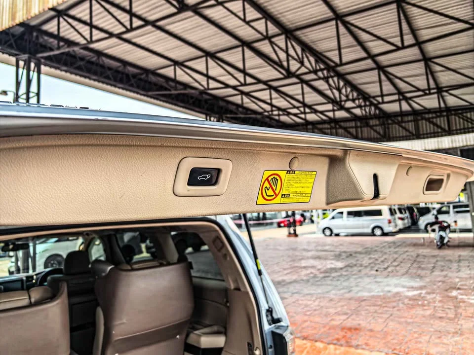 2014 Toyota Alphard, Vellfire II (AH20) 3