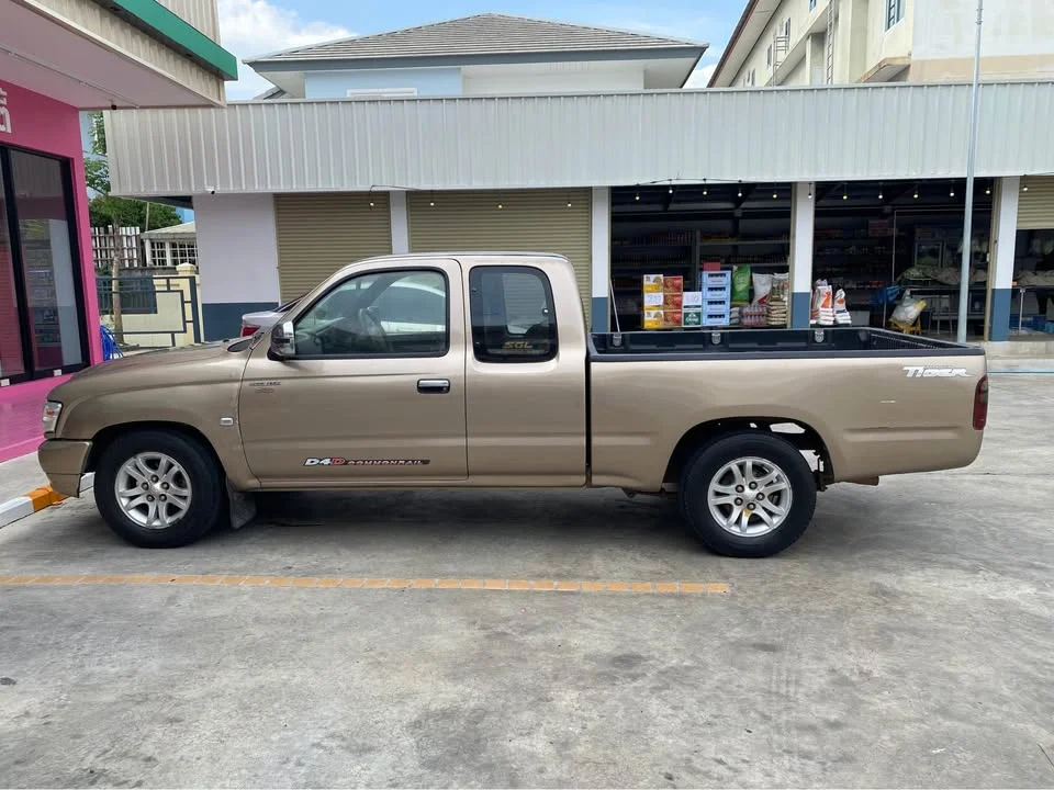 2003 Toyota Hilux Tiger VI 2