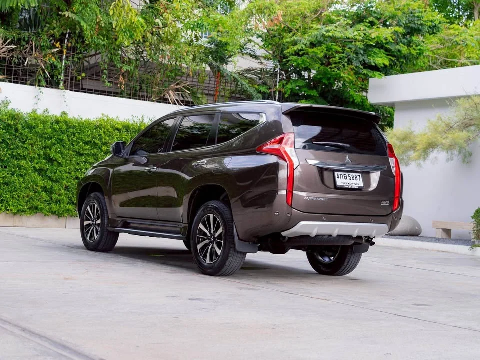 2015 Mitsubishi Pajero Sport III 3